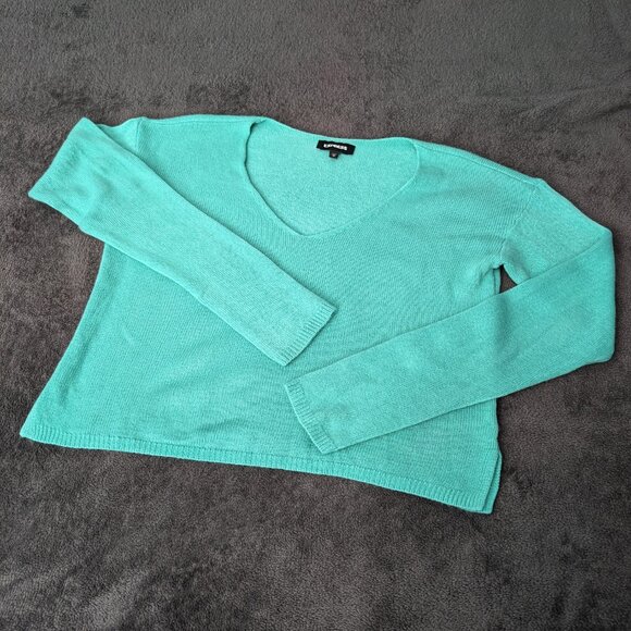 Soft, V-Neck Cropped Sweater from Express, Women's Size Medium - Picture 2 of 3